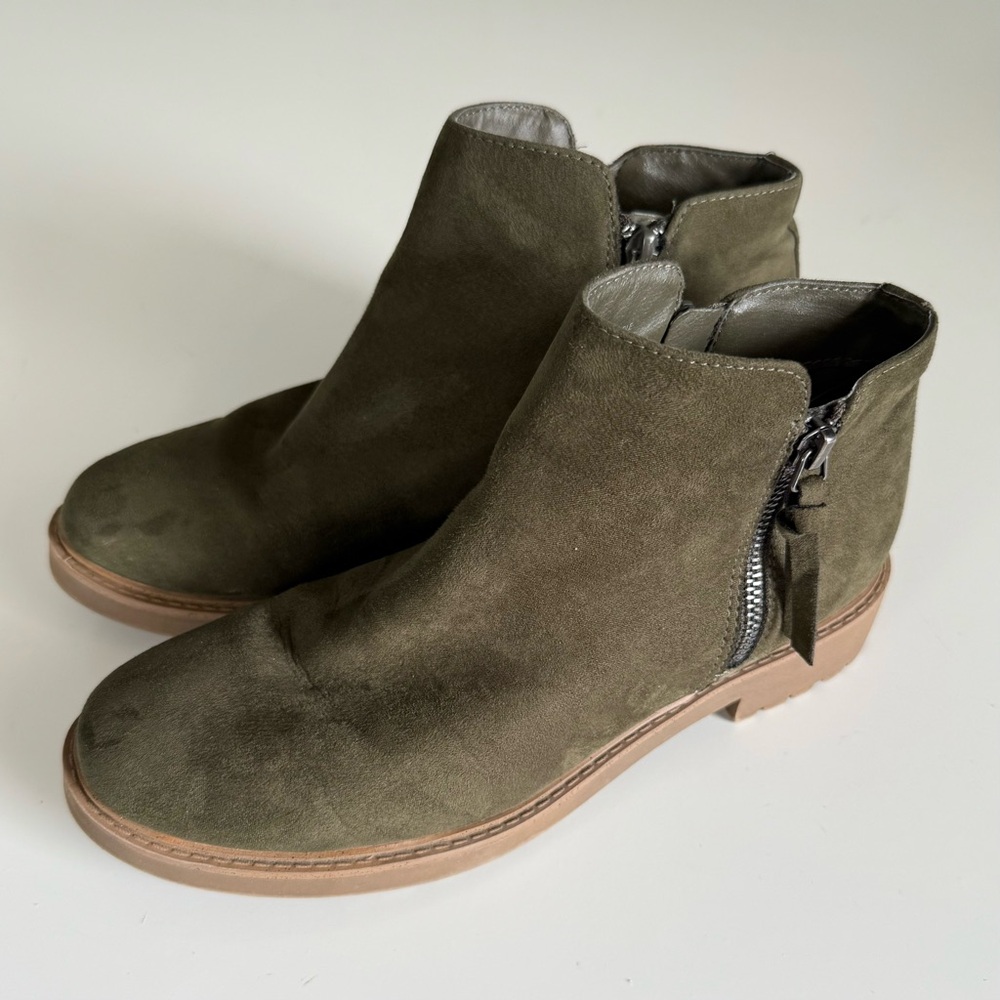 Esprit women’s faux suede suede side zip ankle boots